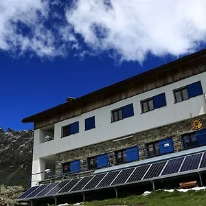 Hotel Rifugio Roberto Bignami