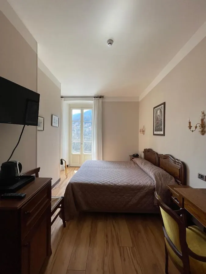 Hotel La Torre Castiglione dʼIntelvi