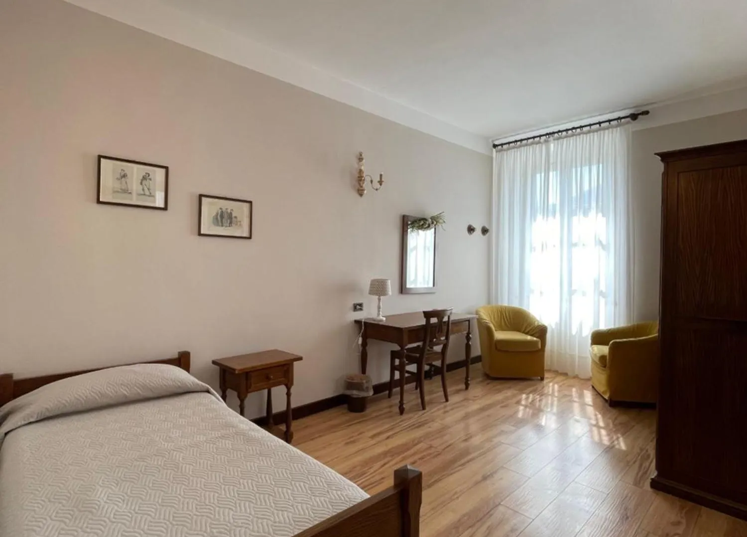 Hotel La Torre Castiglione dʼIntelvi 3*,  Italien