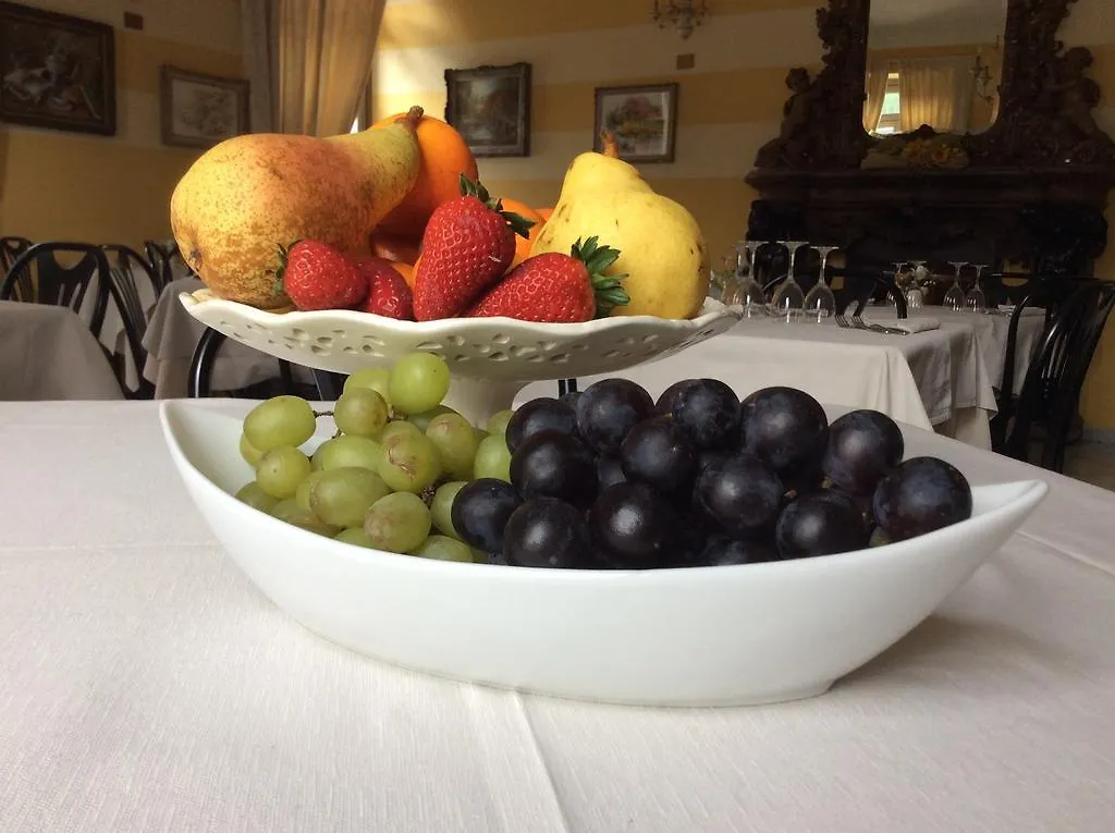 ***  Hotel La Torre Castiglione dʼIntelvi Italien